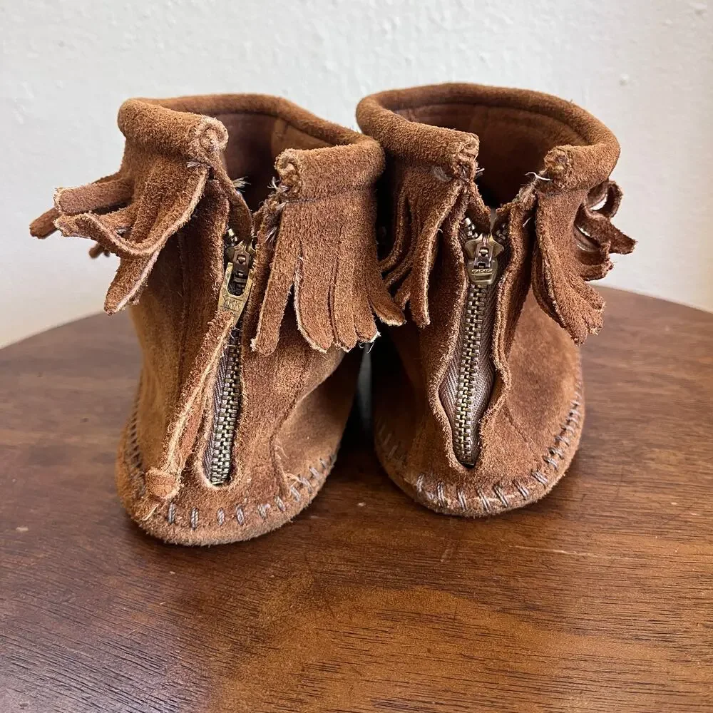 Minnetonka Moccasin Fringe 182 Back Zipper Boot Softsole Women's 9.5